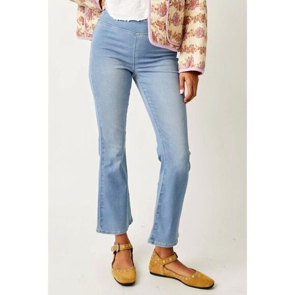 We The Free People In My Feelings‎ Cropped Slim Flare Jeans Stretch Blue Size XS - Picture 1 of 9